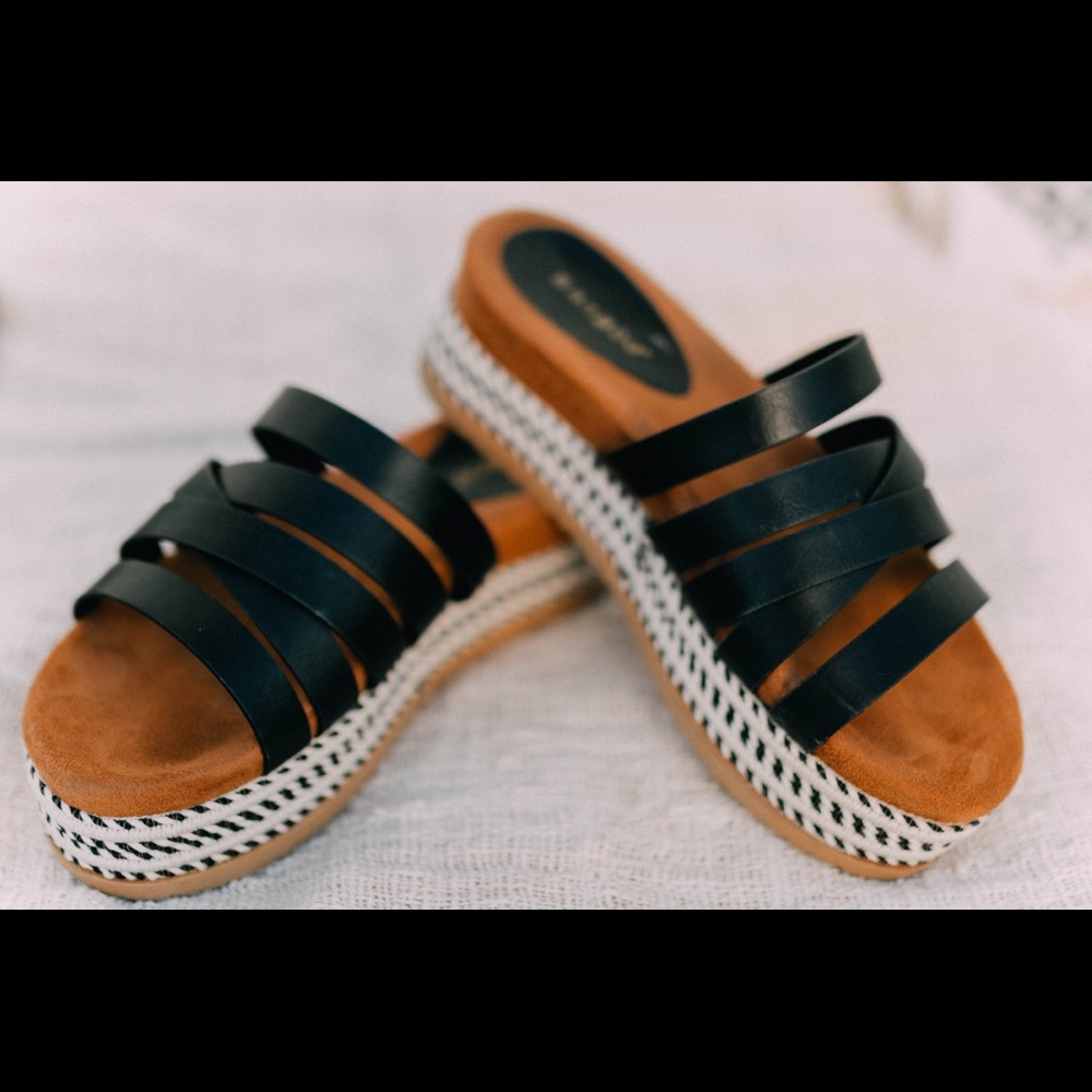 Black Platform Sandal